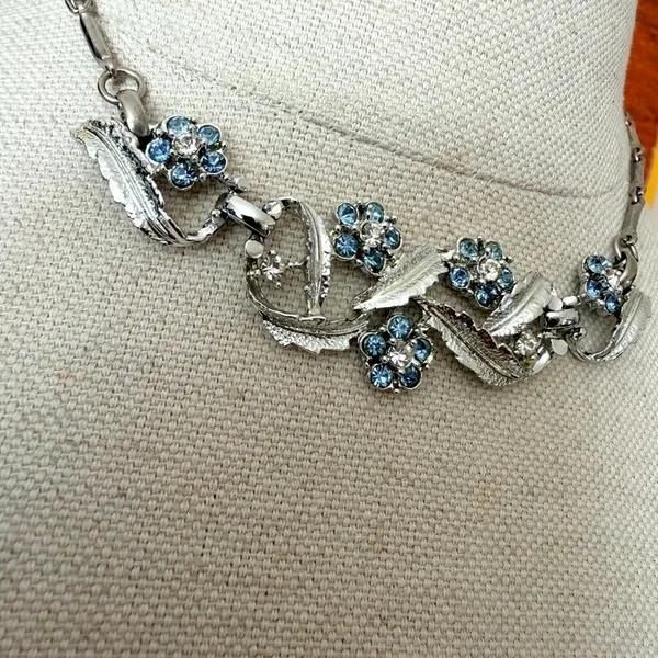 Vintage Blue Rhinestone Floral Leaf Statement Necklace Silver - Image 3