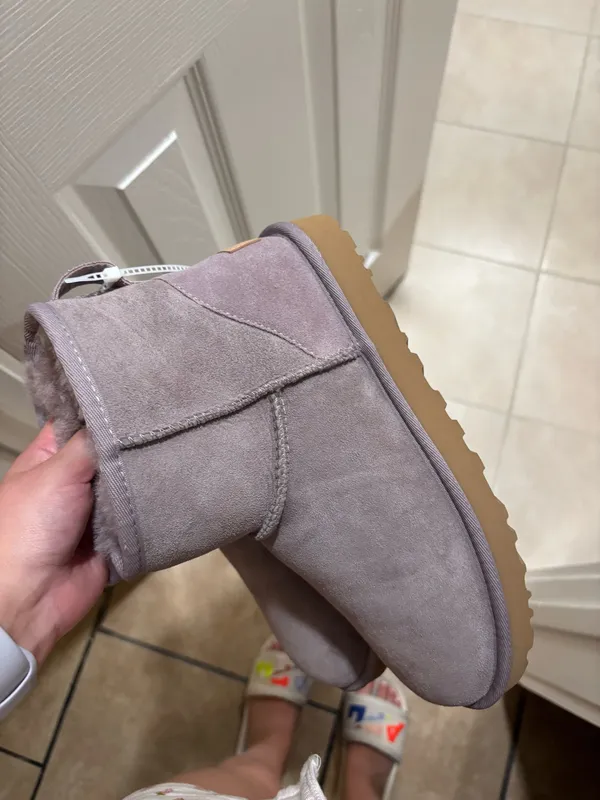 UGG Australia Mauve Purple Mini boots - Image 5