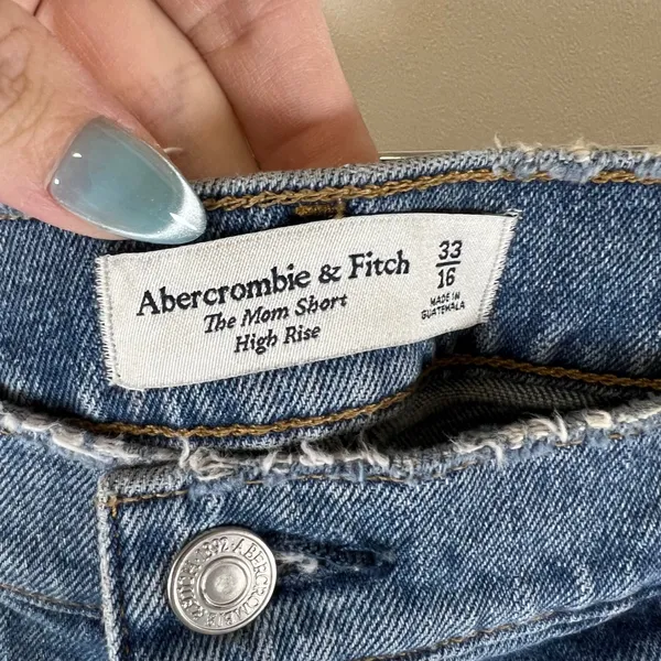 Abercrombie & Fitch The Mom Short High Rise Distressed Denim Short Blue Sz 33/16 - Image 4