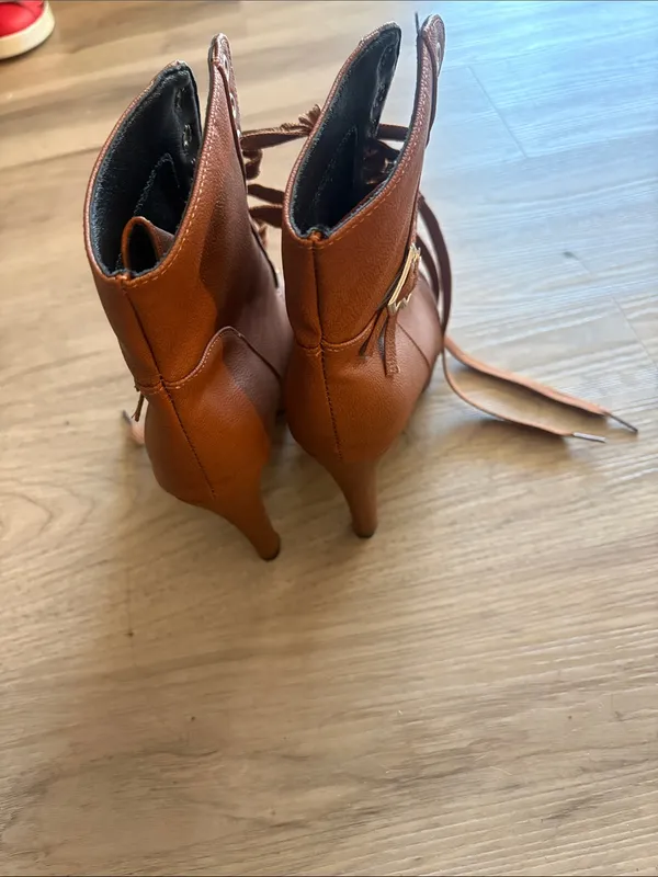 Women’s Lace-Up Ankle Boots in Brown tall heels 5 in size 10 - Image 4