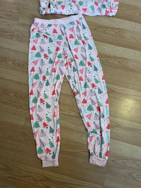 Pink Lily Pink Holiday Tree Print Women’s Pajama Set - Image 4
