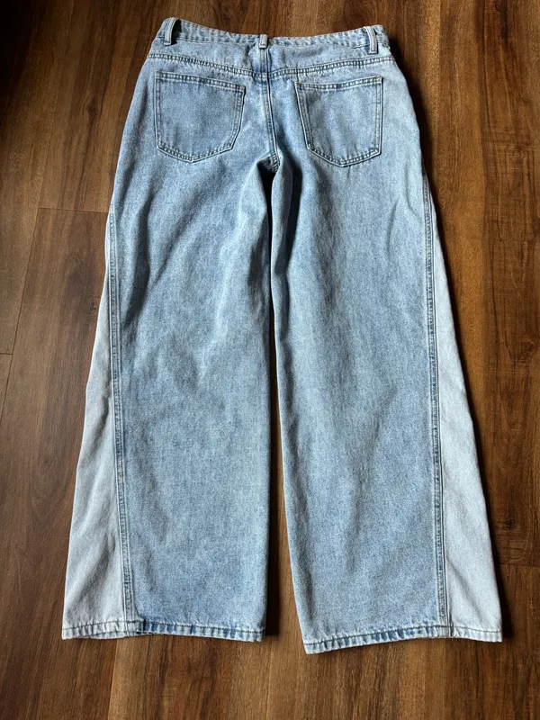 EDIKTED Genna Contrast Panel Low Rise Jeans - Image 3