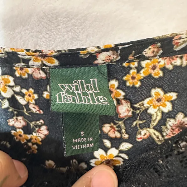 Wild Fable Small Lace Trim Moody Whimsy Goth Floral Black Camisole‎ Top Witchy - Image 4
