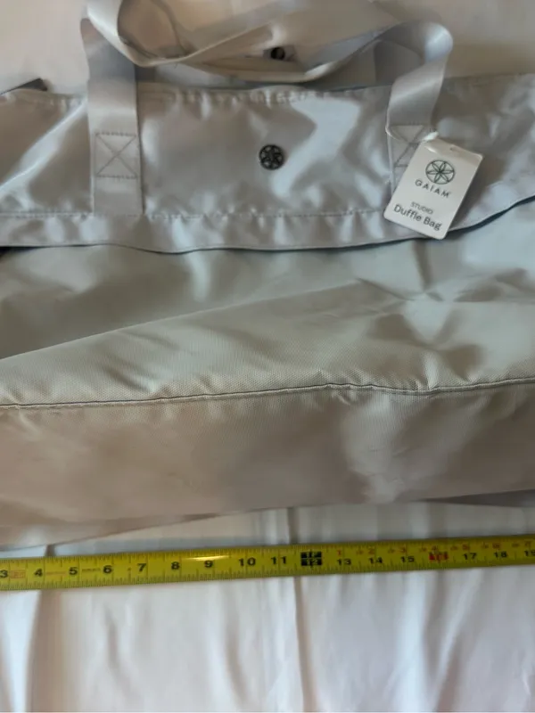 Gaiam Light Gray Duffle Bag for Women - Image 4