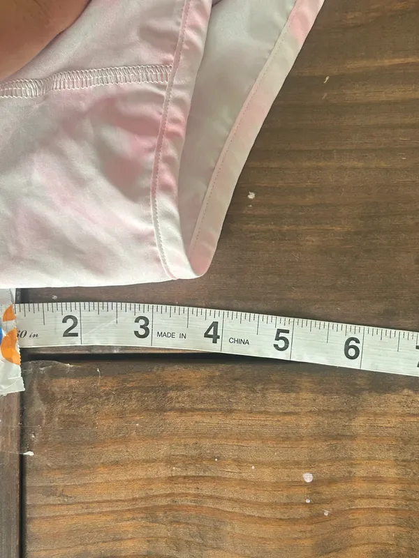 - Lululemon Tracker Short V *4" Diamond Dye White Miami Pink | SIZE: 6 🦄 - Image 6