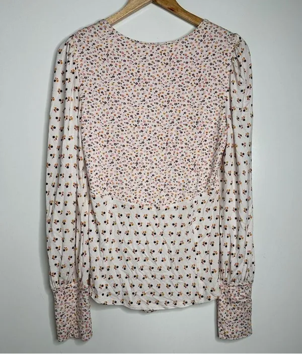 Free People NWOT Ivory Kissin Kate Top Size Large - Image 6