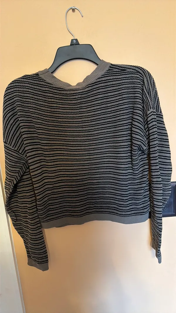 Grey Bandit Sweater - Image 2