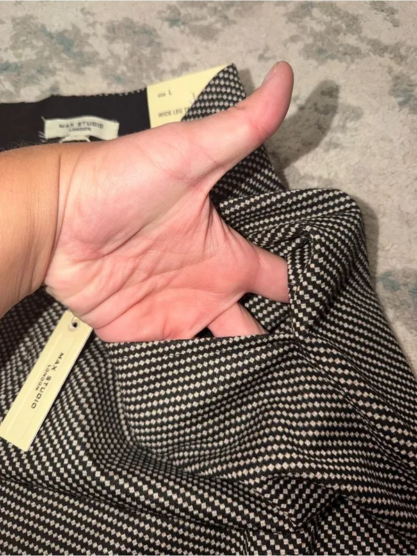 Max Studio London Wide Leg Trousers Black White Micro Check L NWT - Image 4