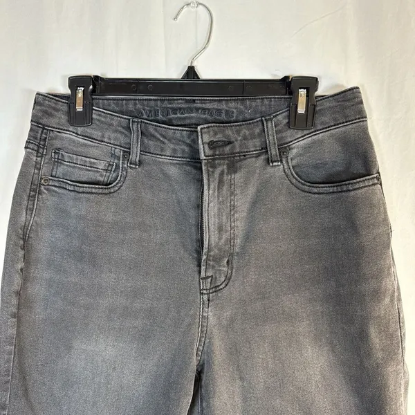 Women’s American Eagle Mom Jean Black Jeans Straight Leg Size 8 Preowned - Image 4