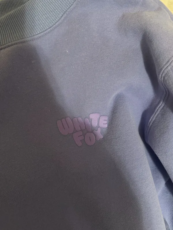 White fox sweatshirt - Image 2