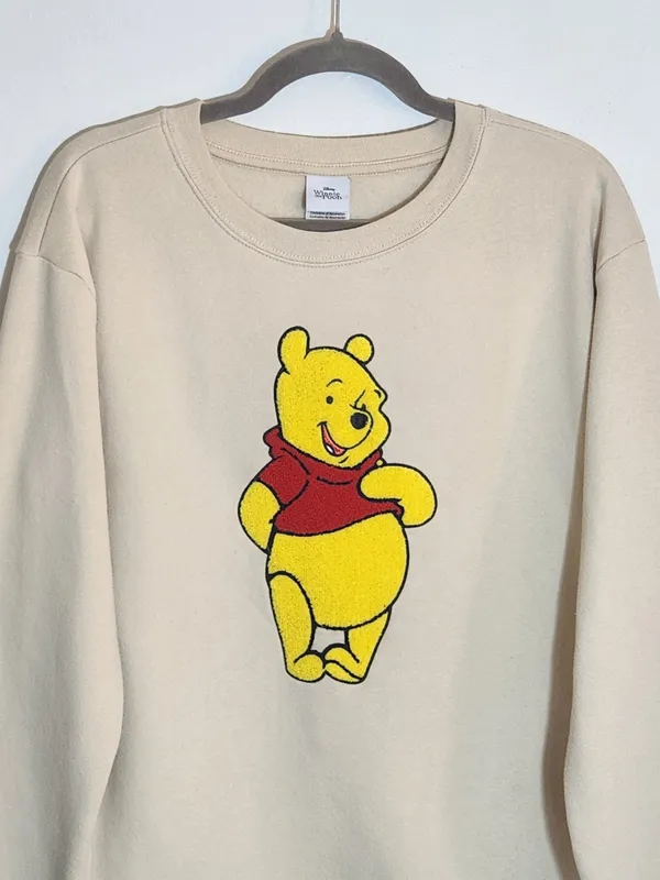 Disney Cream Winnie the Pooh Sweatshirt Crew Neck Size XL - Image 2