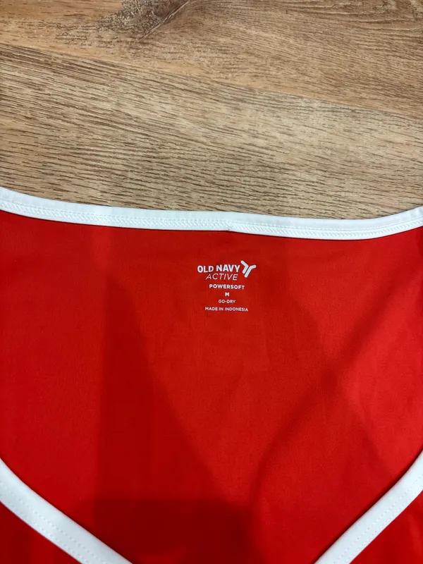 Old navy red seamless workout tee - Image 3