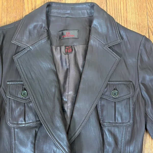 Danier Brown Leather Jacket Military Style Pockets Button Closure women's‎ XS - Image 3