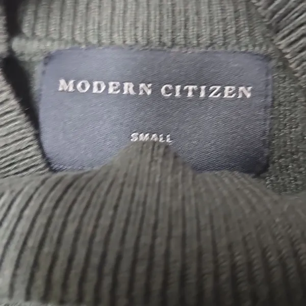 Modern Citizen Fernanda 3/4 Bell Sleeve Sweater‎ in Hunter Green Small - Image 4