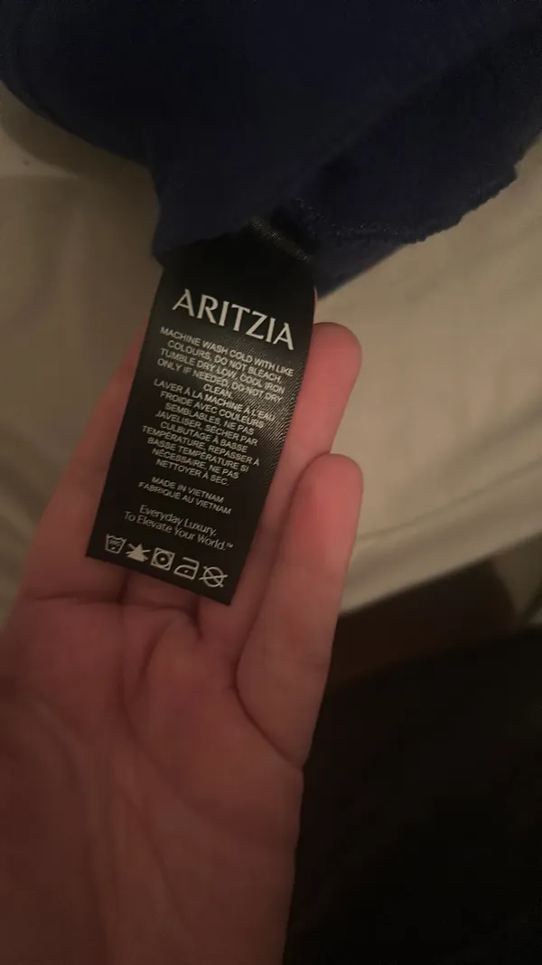 Aritzia Hoodie Perfect Fit - Image 6