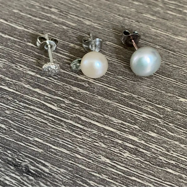 925 Sterling Cultured Pearl Single Stud Set Gorjana Carmel Hammered Gray Cream - Image 12