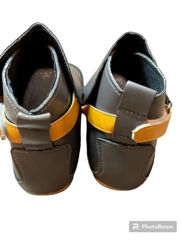 Retro Style Everyday Rain Boots for Women’s Size 7.5 - Image 4