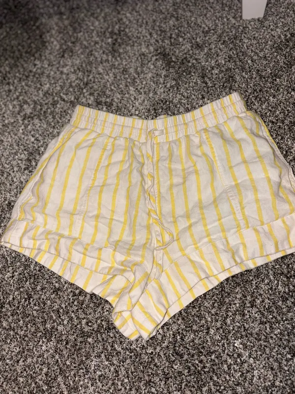 Universal Threads White Linen Shorts with Yellow Stripes - Image 2