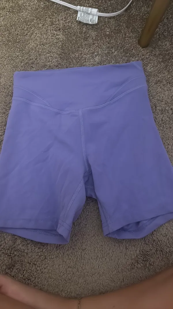 Lululemon Biker Shorts 6" - Image 4