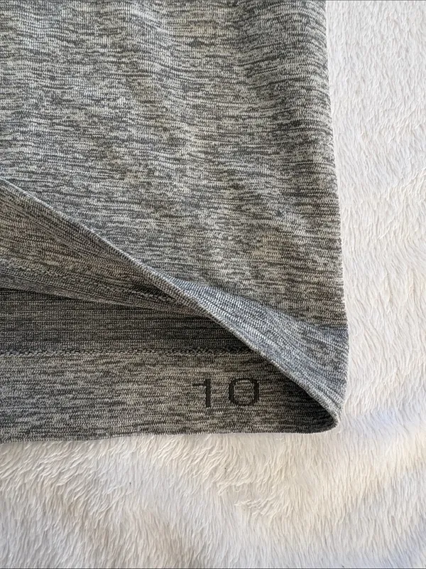 Lululemon size 10 Heather Gray swiftly tech tee short sleeve athletic gym preppy - Image 3