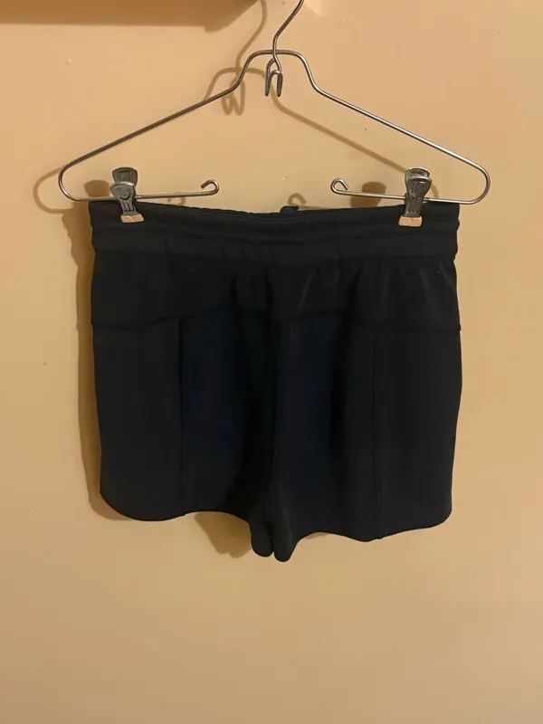 Lululemon Softstreme High-Rise Shorts in Black - Image 5