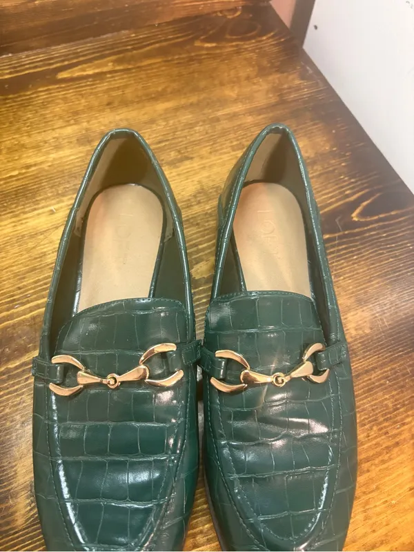 Loft green croc loafers size 8.5 - Image 4