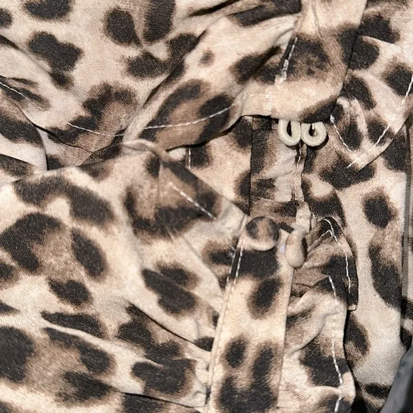 Vici Leopard Print Top size xsmall - Image 5