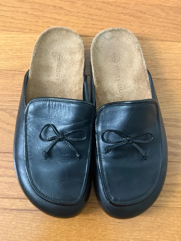 Tory Burch Leather Bow Mules in Black - Image 3