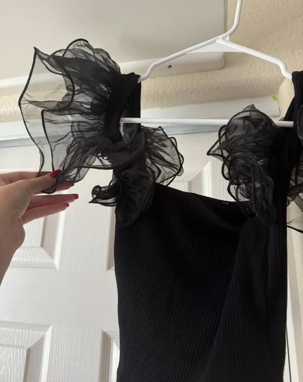 Black Puffy Top - Image 2