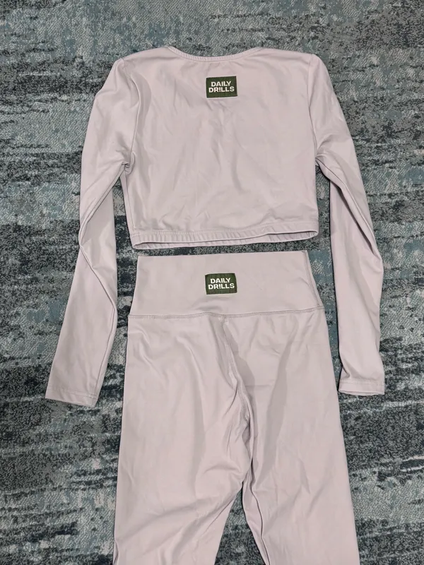 Daily Drills Set Go! Cropped Long-sleeve Top Go! Leggings Small Stone - Image 2