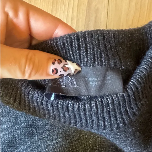 Zara Black Wide-Sleeve Crewneck Sweater - Image 2