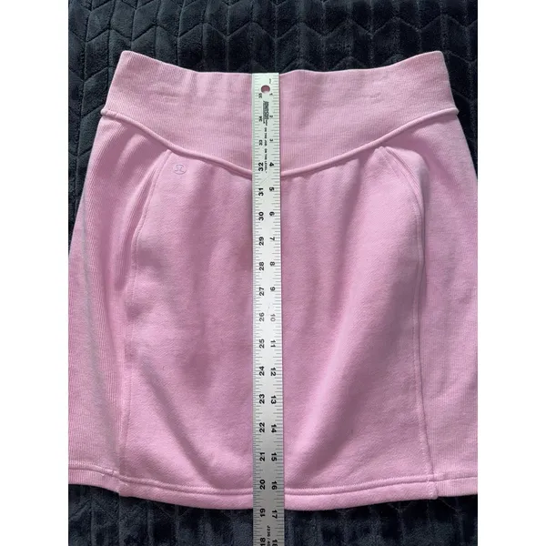 Lululemon Women's Skirt‎ Scuba High Rise Mini Vitapink Cotton Fleece Sz Small - Image 6