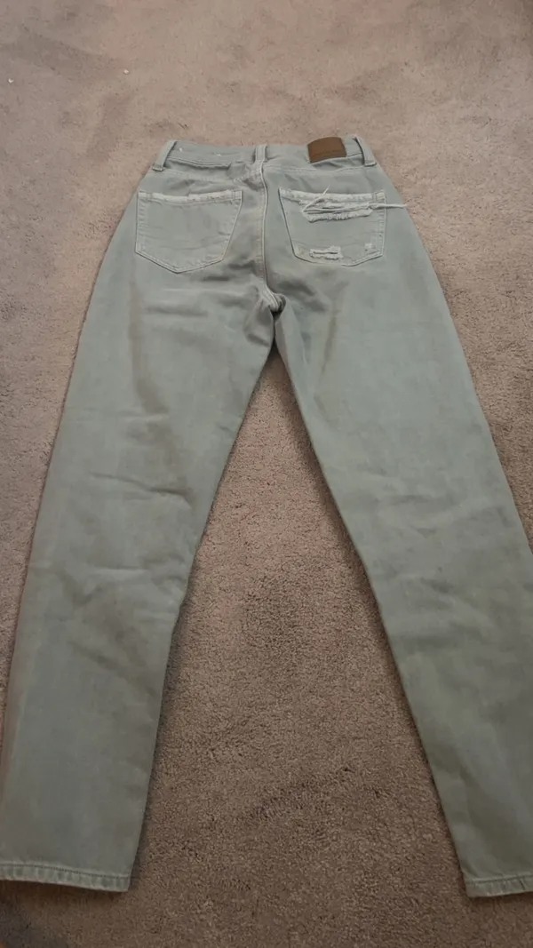 American Eagle jeans - Image 3