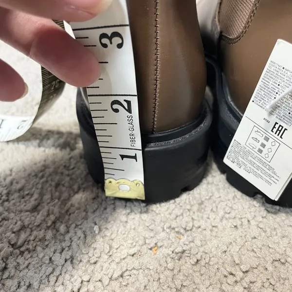 Gap Women's Brown‎ Chelsea Boot Size 6, NWT - Image 10