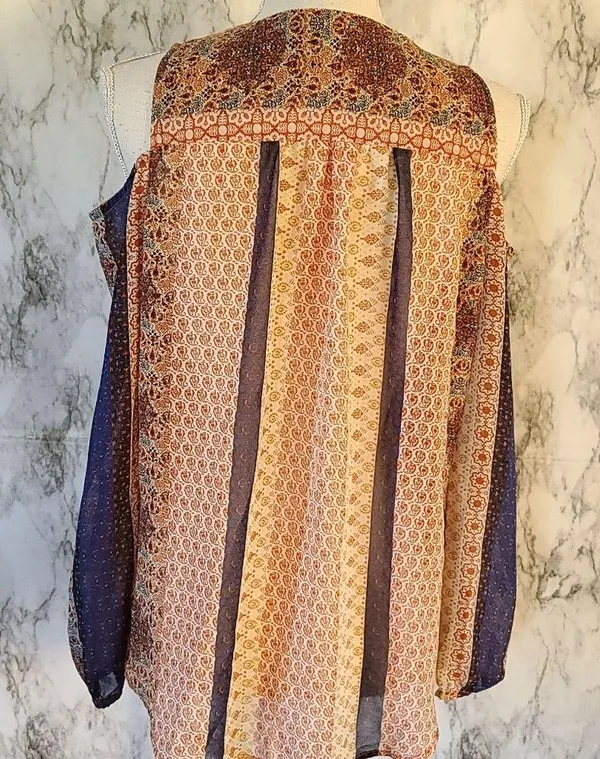 Emerald cold shoulder blouse size Size L - Image 4
