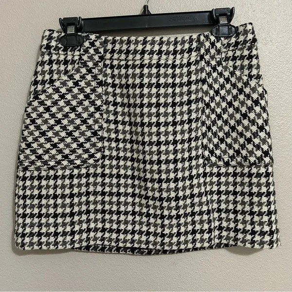 J. Crew Black & White Wool Houndstooth Tweed Mini Skirt Women’s Size XS 2 - Image 2