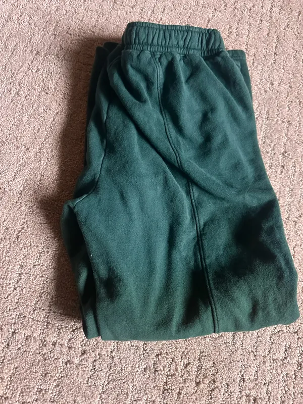 Forest green small champion sweatpants  - Image 5