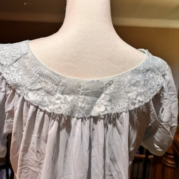 Vintage‎ Gilbreath 2 Pc Blue Nightgown & Housecoat Robe Set Lace Trim Size Small - Image 4
