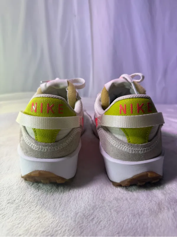 Nike Women's White & Coral Pink Swoosh Retro Runner - Image 7
