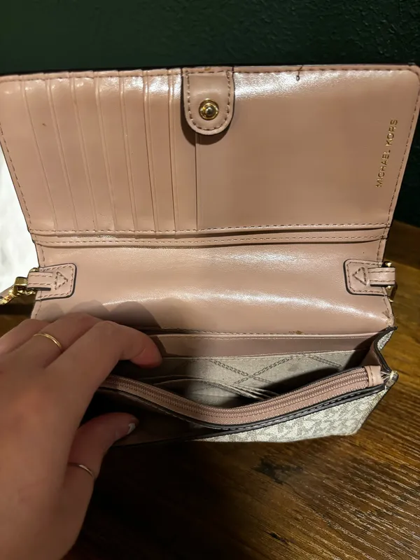 Michael Kors Purse Crossbody Pink - Image 4
