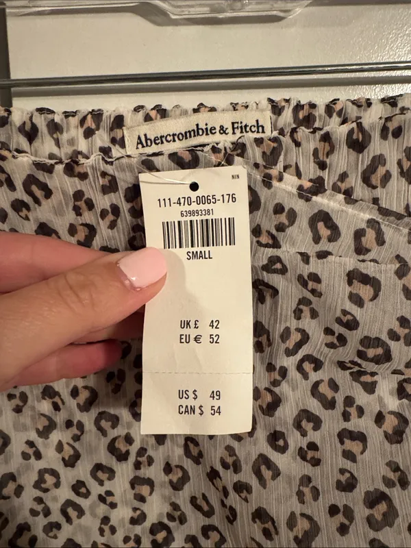 A&F Leopard Cover up Skirt NWT - Image 2