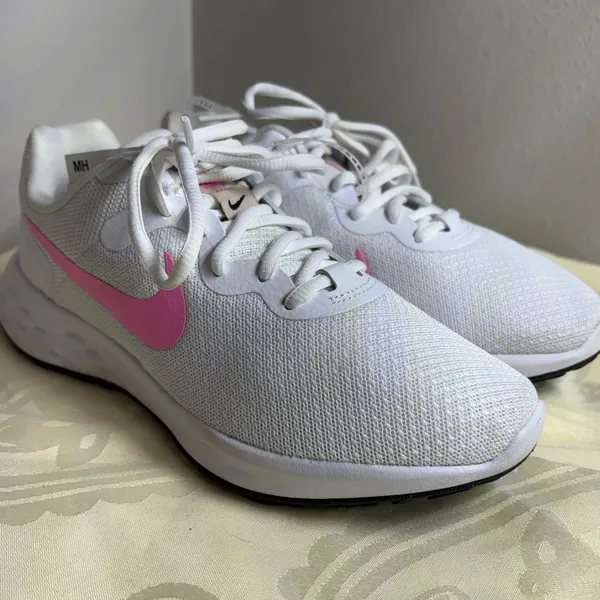 Nike White and Pink revaloution 6 Running Shoes size 5.5 NWT - Image 2