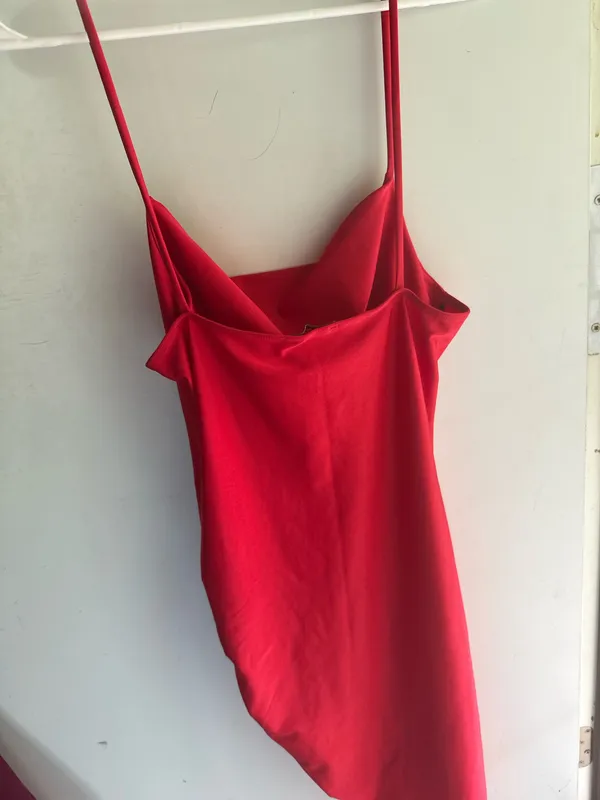 red spaghetti straps. Dress - Image 2