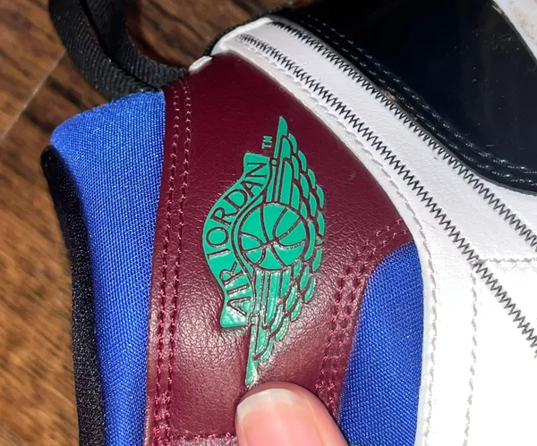 Jordan 1s - Image 4