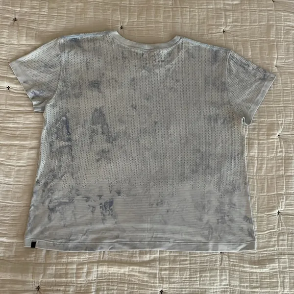 LULULEMON Train to Be Short Sleeve in Blue Linen / Chalk Wash Water Drop Size 10 - Image 3