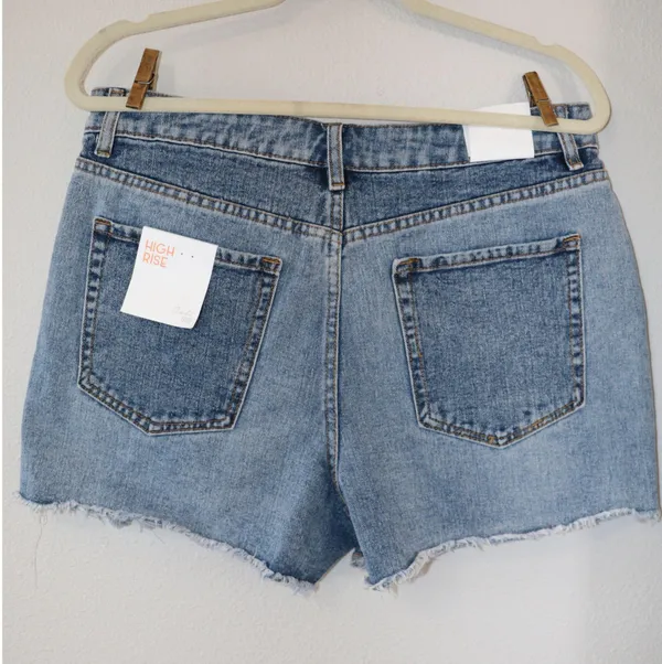Cali 1850 High Rise Denim Shorts - Image 4