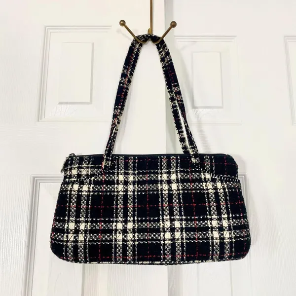 Vera Bradley limited edition plaid tweed East/West shoulder bag Black White Red - Image 2
