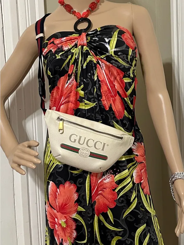 Gucci Off-White/Light Beige Leather Logo Web Belt/Body Bag - Image 13