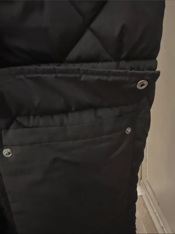 Primark Women’s Black Quilted Hooded Puffer Gilet - Image 4