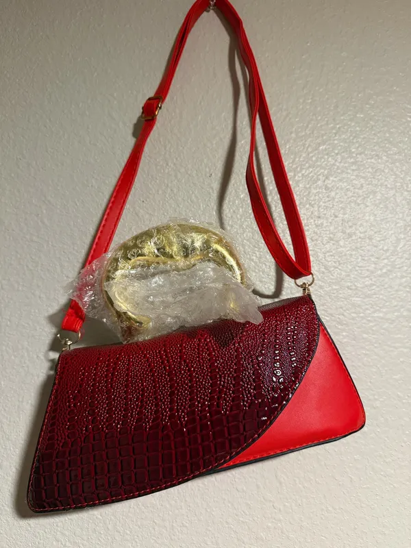 Elegant work bag in good condition. Perfect for the office or everyday professional use. Spacious, practical, and stylish enough to carry your daily essentials. Please check the photos for details and condition. - Image 3